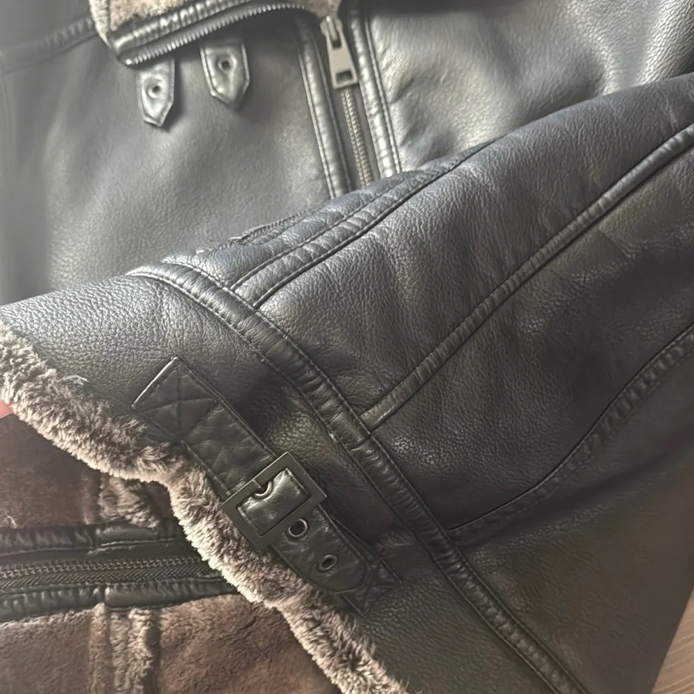 Black Rivet Black Leather Jacket with faux fur collar with lining price is firm - Picture 2 of 7
